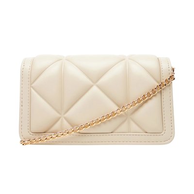 THE EMBOSSED Q WALLET ON CHAIN